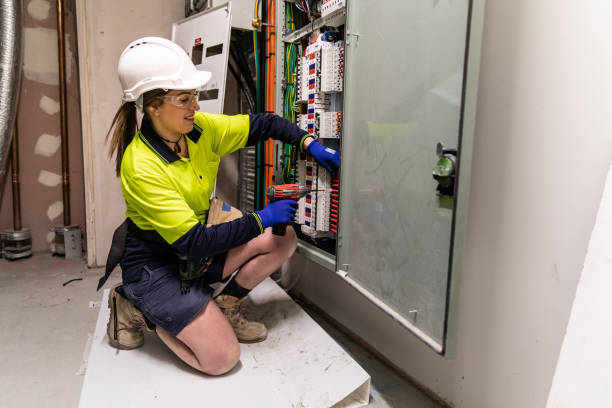 Best Affordable Emergency Electrician  in West Lealman, FL